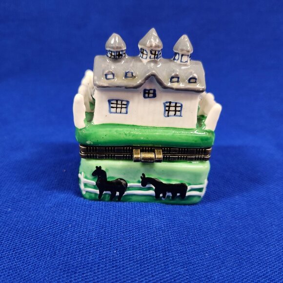 Vintage Kentucky Derby Hinged Trinket Box - Picture 3 of 7